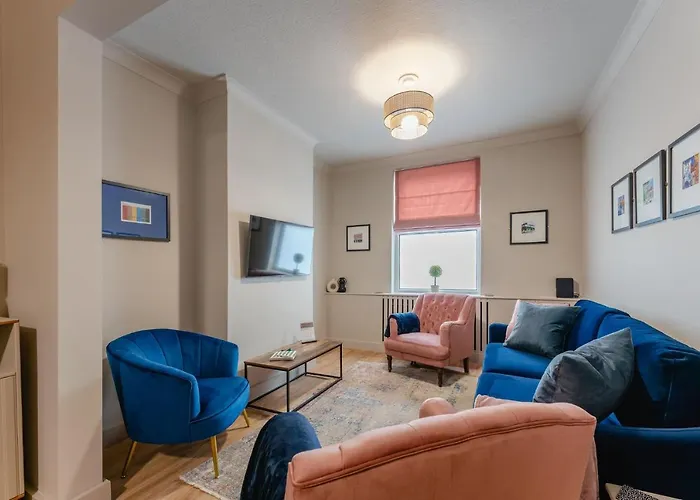 Ferienhaus Swan House - Free Parking - Ten Minute Walk To Train Station - Perfectly Located For City Centre & Racecourse York